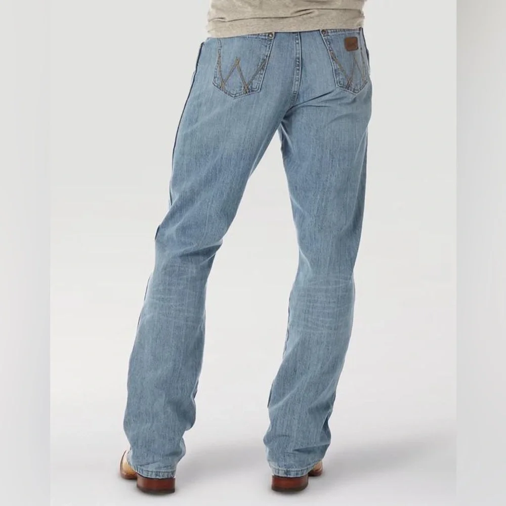 Wrangler crest retro relaxed fit Men's Light Blue Bootcut Jeans size 38x34 - Picture 11 of 11